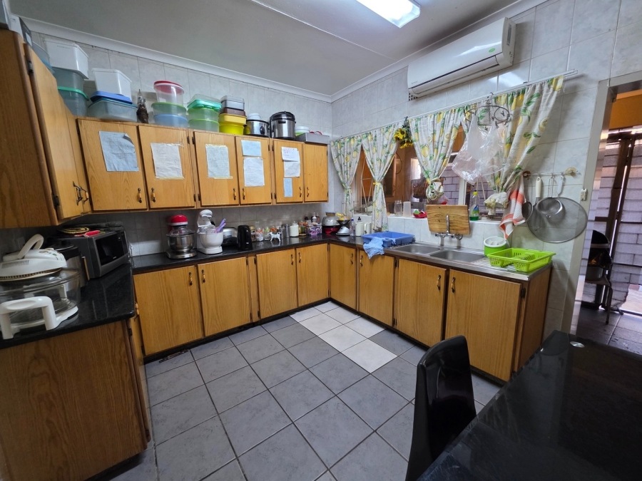 3 Bedroom Property for Sale in Protea Park North West